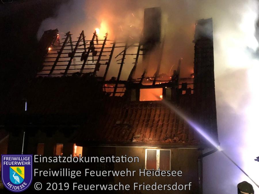 Einsatz 1/2019 | Einfamilienhaus in Vollbrand | Kummersdorf (LOS) Schauener Straße | 01.01.2019