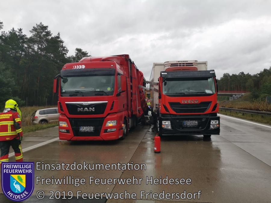 Einsatz 152/2019 | VU 3x LKW 1x PKW | BAB 10 AD Spreeau - AS Niederlehme | 30.09.2019