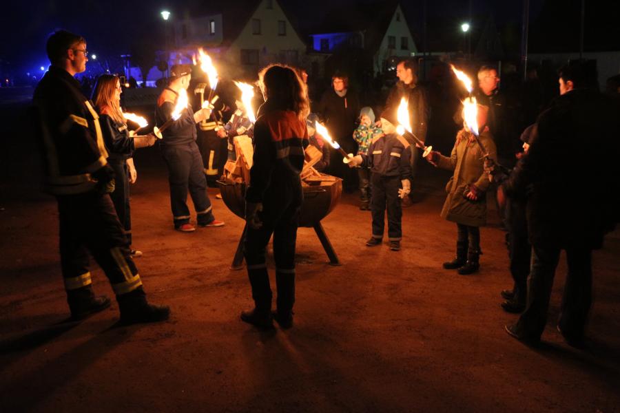 JF 2016.03.24 Osterfeuer