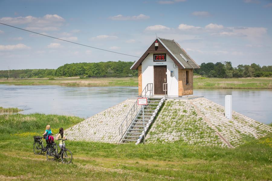  Oder-Neiße-Radweg, Radfahren, Pegelhäuschen, Ratzdorf Wasser Seenland Oder-Spree, Foto: Florian Läufer