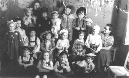 Kindergartengruppe um 1950