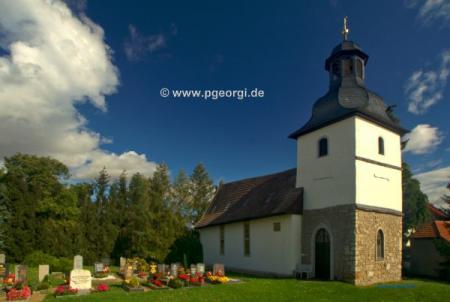Kirche St. Gotthard mit Friedhof.jpg Kirche St. Gotthard mit Friedhof.jpg