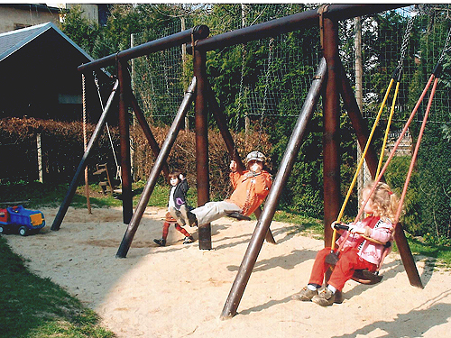 kita-wb-schaukel