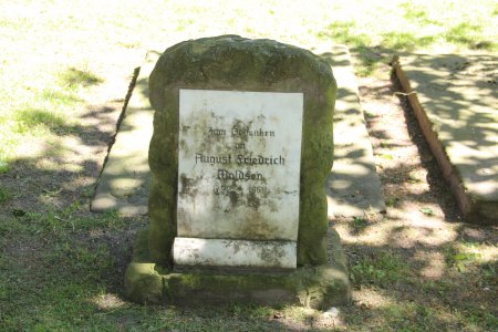 Klosterfriedhof_Gedenkstein_August_Friedrich_Woldsen