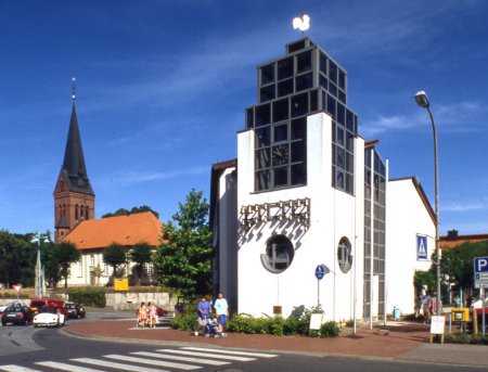 Rathaus und Kirche - Querformat.jpg