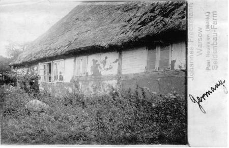 In Warsow gab es bereits um 1926 eine Seidenbau-Farm, die Johannes Freckmann gehörte.
