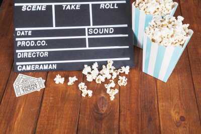 Clapperboard-tickets-popcorn.jpg Urheber: Bild von Freepik