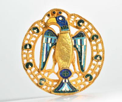 Adlerfibel aus der Ausstellung „Die Kaiser und die Säulen ihrer Macht“ (Bild vergrößern)