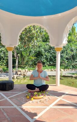 Veranstaltung: Raus aus dem Kopf, rein ins Spüren – Yoga in der Natur So 27. 07. 2025