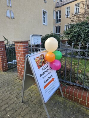 Ateliereingang (Bild vergr&ouml;&szlig;ern)