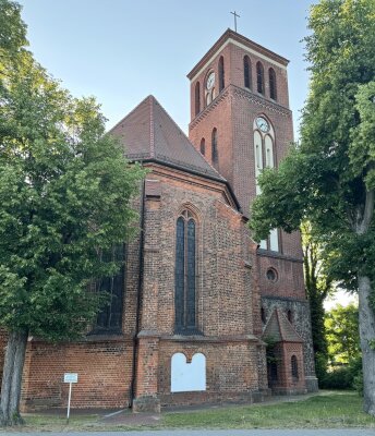 Storkower Kirche von Osten