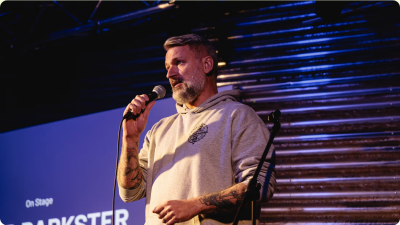 Peter Parkster, Gewinner des Poetry Slams 2025 (Bild vergr&ouml;&szlig;ern)