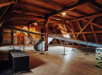 Schloss Colditz | Dachboden Gleiter Stefan Thielicke